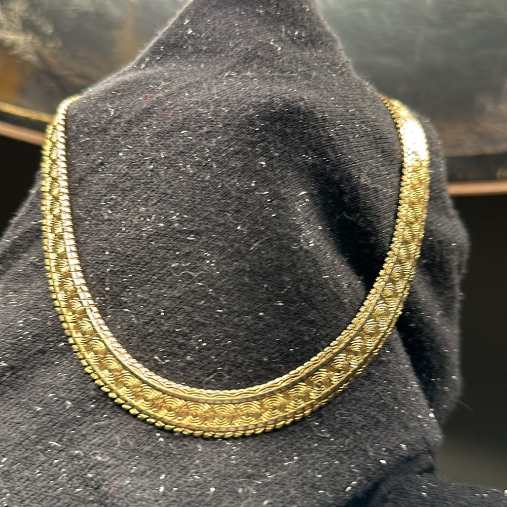 Stunning Reversible Neckkace